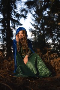 New York FM Radio Special: From Earthly to Celestial – Aynaz Bridges Worlds in Illusion